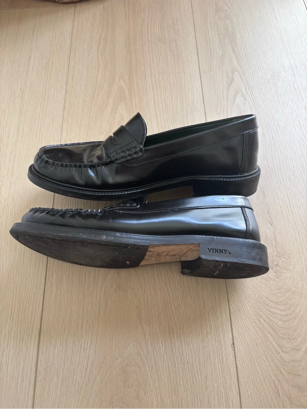 VINNY'S YARDEE MOCCASIN LOAFER IN BLACK POLIDO LEATHER